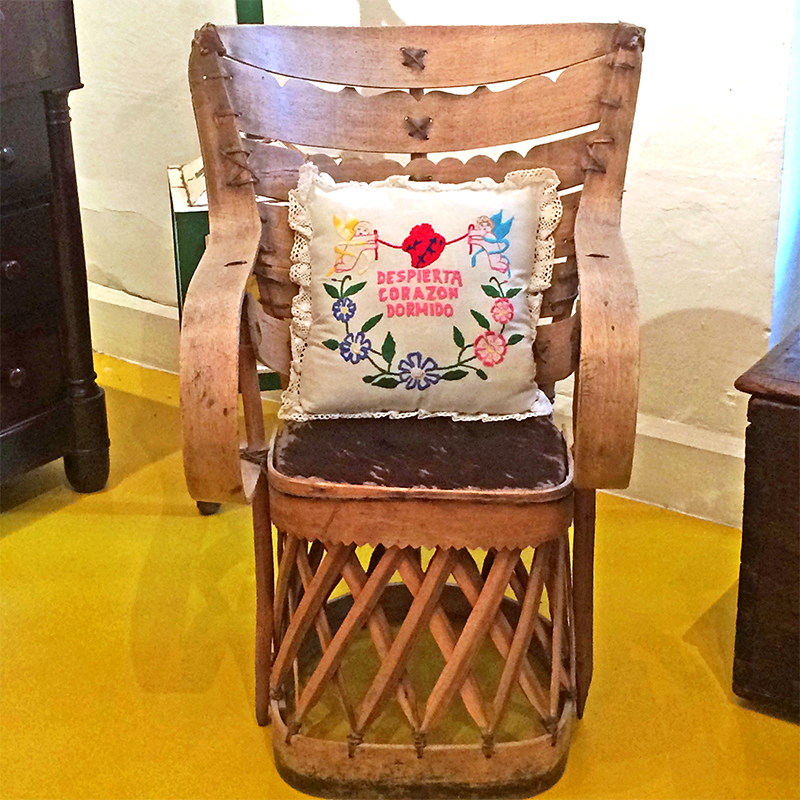 Cadeira no Museu Frida Kahlo